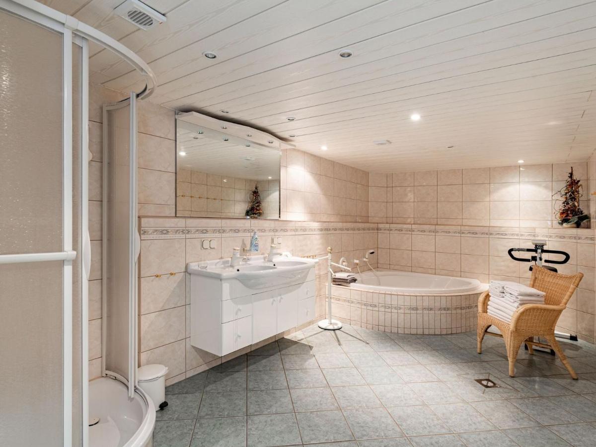 Unterschönau Majestic Holiday Home With Jacuzzi מראה חיצוני תמונה